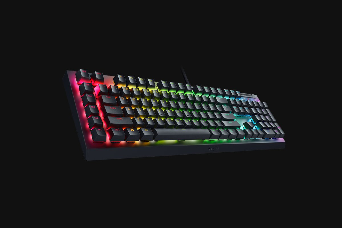 Razer BlackWidow V4 X Tastatur Gaming USB QWERTY Nordisch Schwarz - (NORDIC Layout - QWERTY)