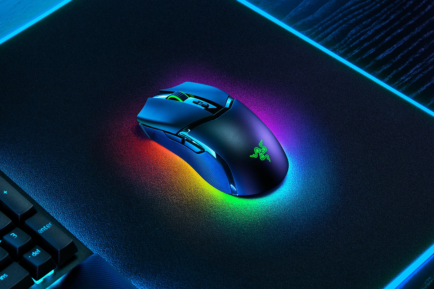 Razer Cobra Pro Gaming Mouse Wireless RF + USB-C 30.000 DPI Ambidextrous Chroma RGB mit Unterbodenbeleuchtung Black