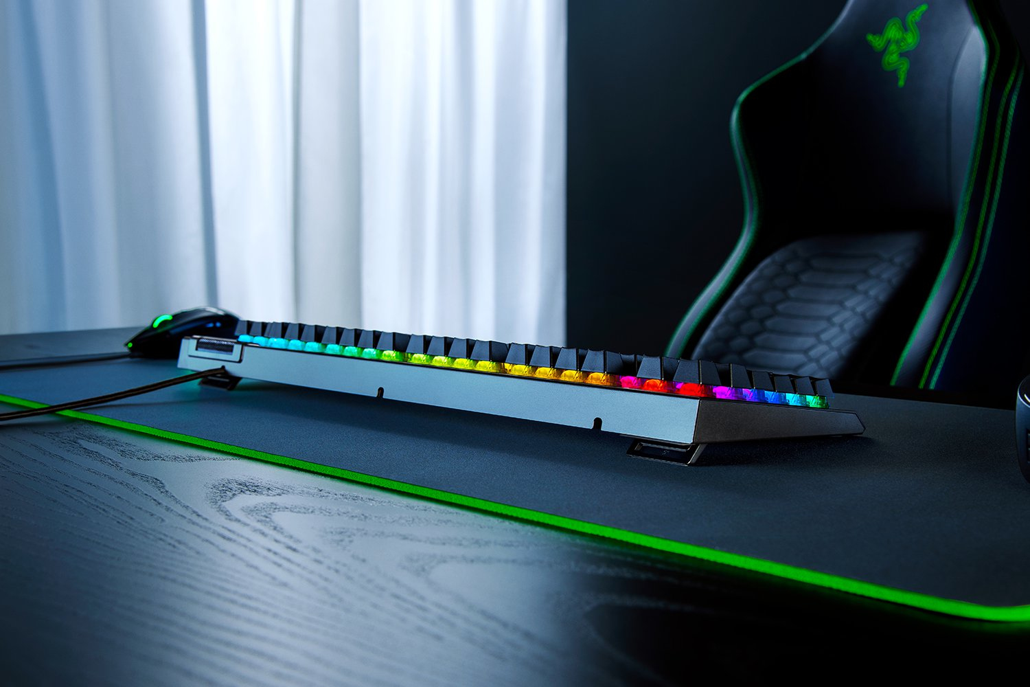 Razer BlackWidow V4 X - Gelber Schalter - ES - Mechanische Gaming Tastatur mit Razer Chroma RGB - (ESP Layout - QWERTY)