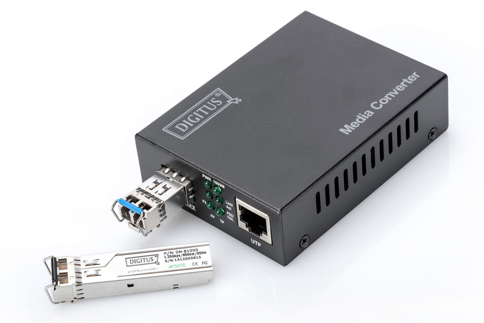 Digitus DN-82211 10 Gigabit Medienkonverter, 10G RJ45 & SFP, PoE, 5 V DC, 80 km Reichweite, Schwarz, EU