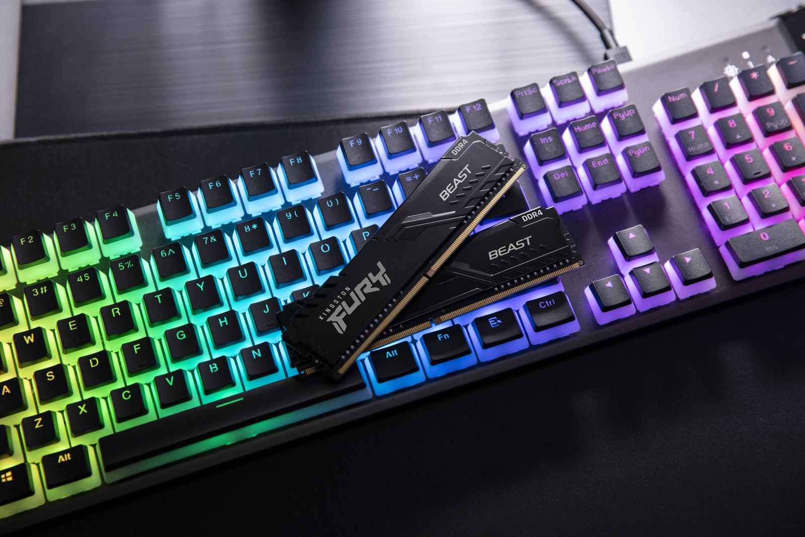 Kingston KF426C16BB/8 FURY Beast 8GB DDR4 2666 MT/s CL16 288-pin DIMM Schwarz