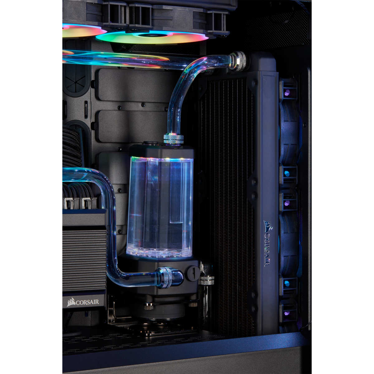 Corsair CX-9030003-WW Radiator-Block für Wasserkühlung, Messing & Kupfer, 396 x 120 x 30 mm, schwarz, 1/4" Gewinde