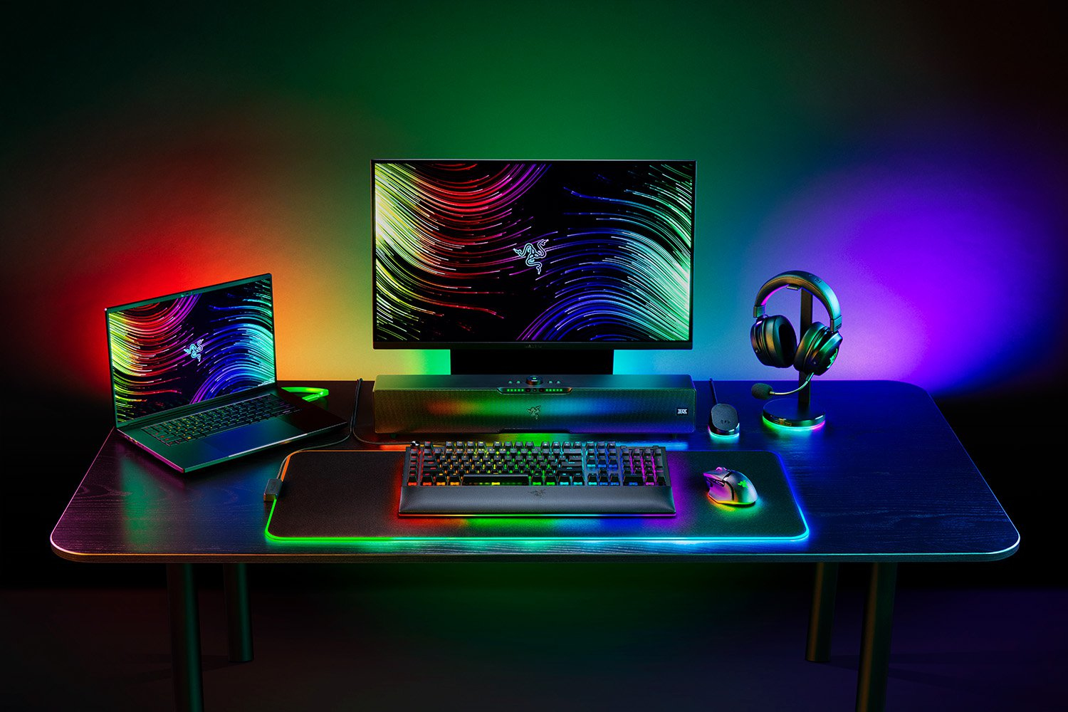 Razer BlackWidow V4 Pro Gaming Keyboard 8 Macro Keys Media Buttons Command Dial Green Switches Chroma RGB DEU Layout QWERTZ
