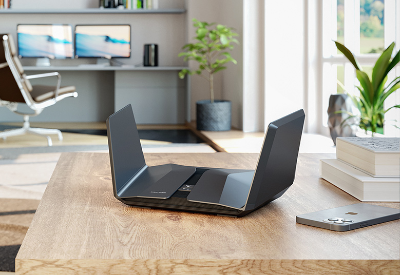 NETGEAR Nighthawk RAXE500 WLAN-Router Gigabit Ethernet Tri-Band (2,4 GHz/5 GHz/6 GHz) Schwarz