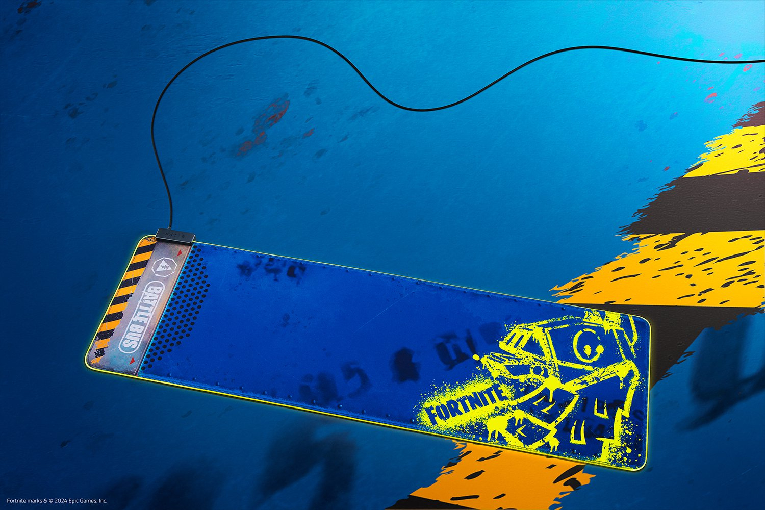 Razer Goliathus Extended Chroma Fortnite Edition Gaming-Mauspad, RGB LED-Hintergrundbeleuchtung, 294 x 920 mm, 3 mm, Mehrfarbig