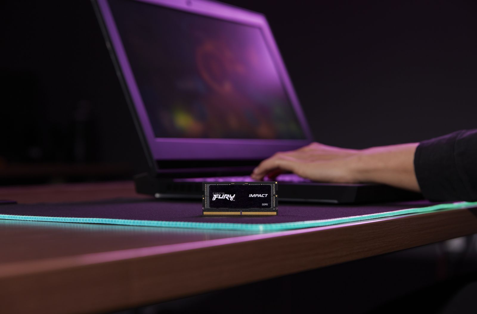 Kingston FURY Impact 32GB (2x16GB) DDR5 6400MT/s SODIMM CL38 Intel XMP 3.0 Laptop 2er-Kit, Schwarz