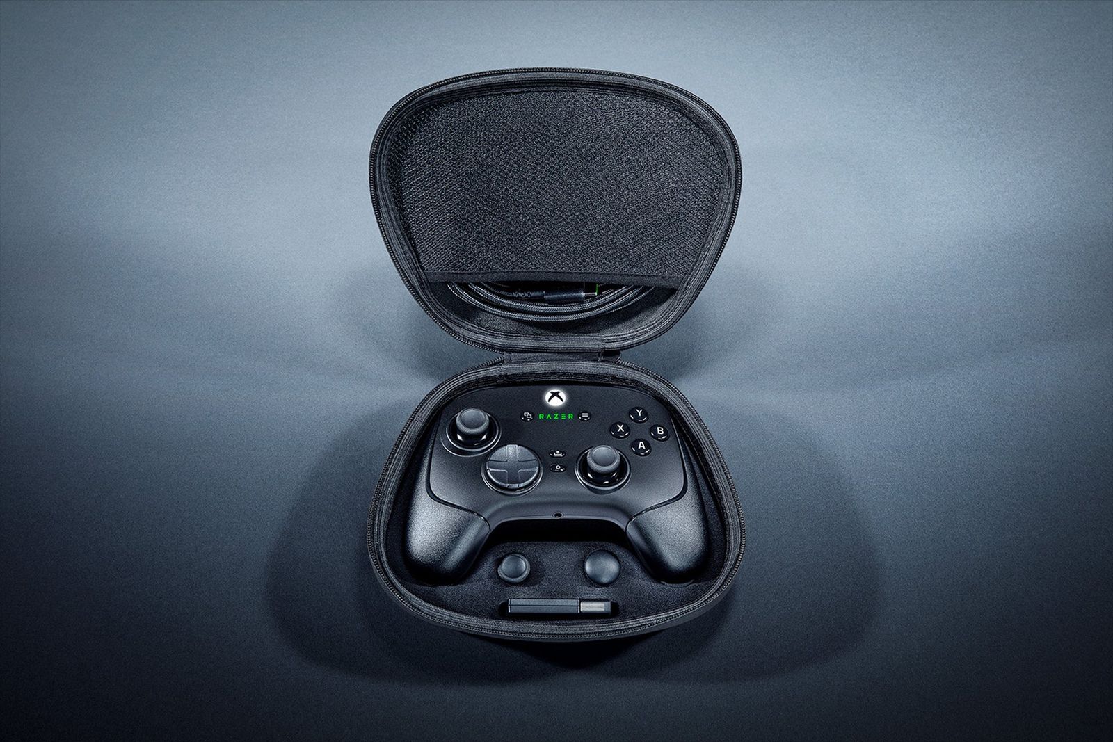 Razer Wolverine V3 Pro - Kabelloser Esports Controller für Xbox & PC (HyperSpeed Wireless, Mecha Tactile Action Buttons, Anti-Drift Hall Effect Analog Sticks, haptische Vibrationen) Schwarz