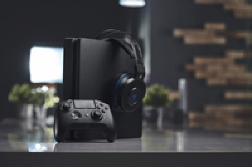 Razer Raiju Tournament Edition 2019, Wireless and Wired Gaming Controller with Programmable Mecha-Tactile-Action-Buttons and Esports Ergonomics