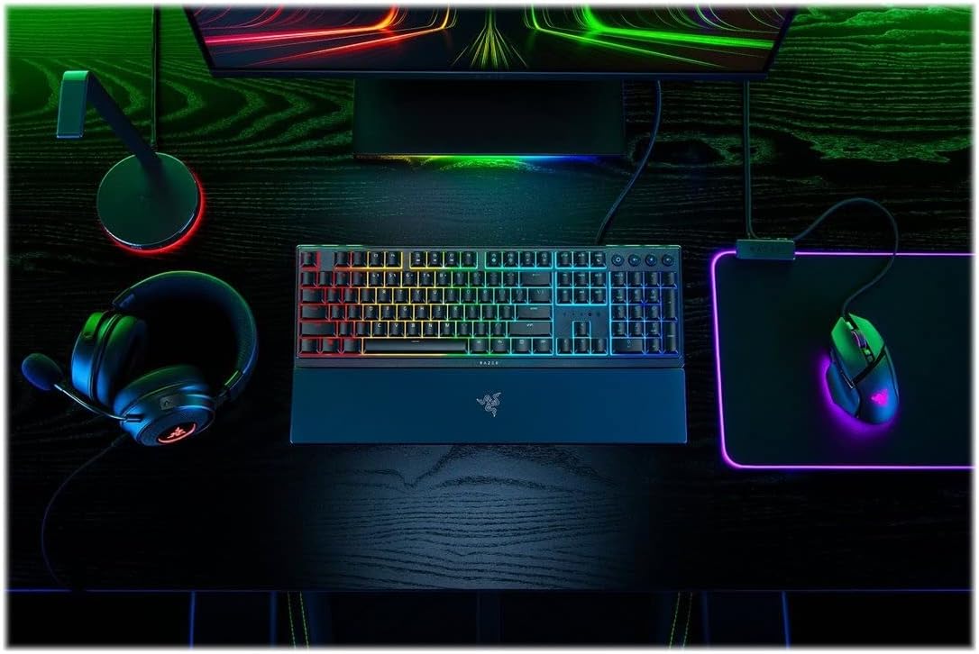 Razer Ornata V3 Low Profile Gaming Keyboard (Hybrid Switch mit Mecha-Membran, UV-beschichtete Tasten, weichmagnetische Handballenauflage, RGB Chrom) Schwarz - (ESP Layout - QWERTY)