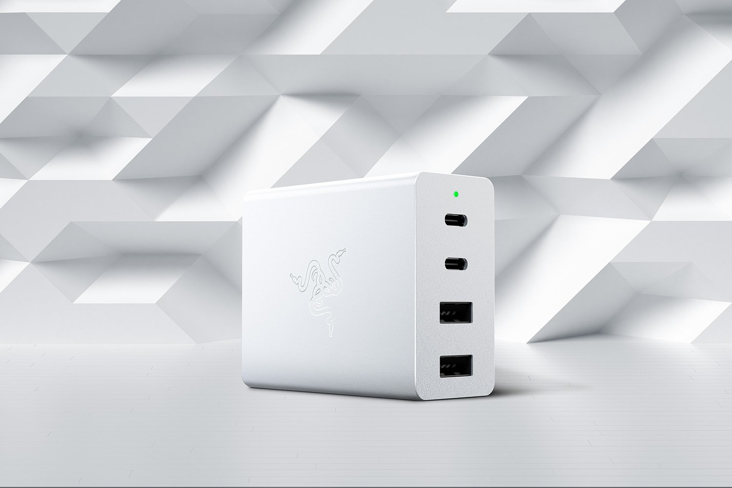 Razer USB-C 130W GaN Charger Schnellladegerät 2x USB-C 2x USB-A weiß EU & UK