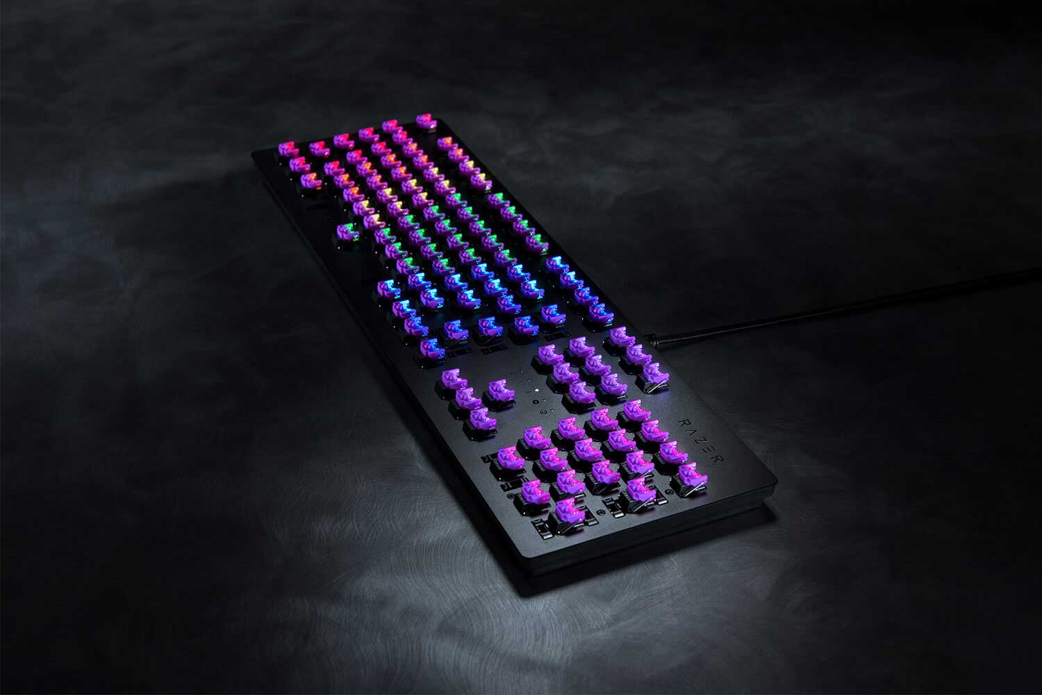 Razer Huntsman Gaming Keyboard Opto-Mechanical Purple Switches RGB CHE Layout - QWERTZ