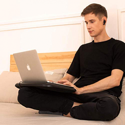 KLIM Comfort + Laptop-Kühler + Schütze Dich und Deinen Laptop vor Überhitzung + NEU 2020 + Hochwertiges leises Kühlkissen 10" - 15,6" + Stabil auf Deinem Schoß + leiser Ventilator