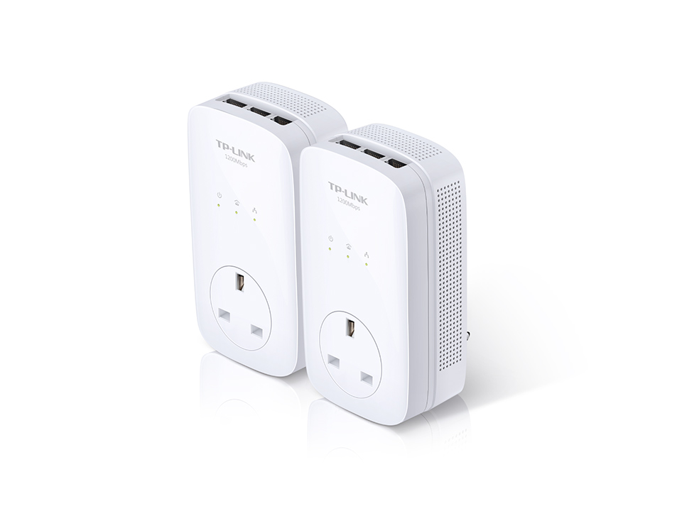 TP-Link AV1200 3-port Gigabit Passthrough Powerline Starter Kit
