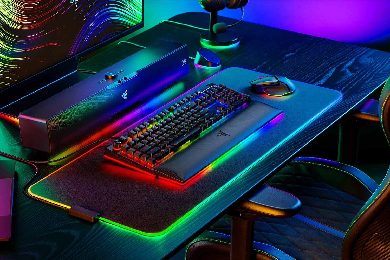Razer BlackWidow V4 Pro Gaming Keyboard 8 Macro Keys Media Buttons Command Dial Green Switches Chroma RGB DEU Layout QWERTZ