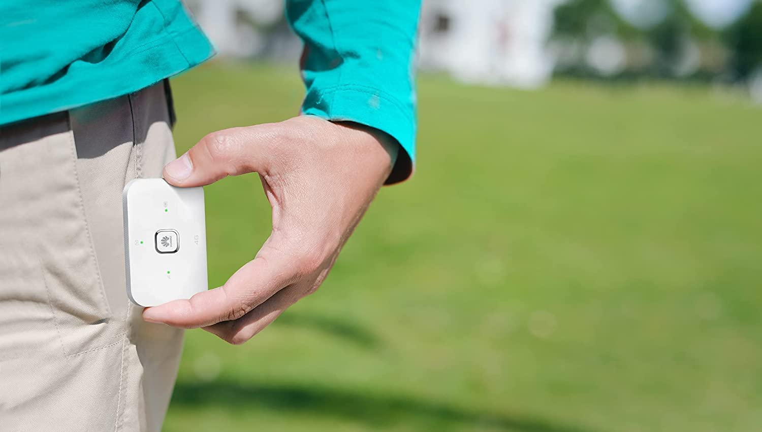 HUAWEI Mobile WiFi E5576 Mobiler WLAN-Router 4G LTE (CAT4), Download-Geschwindigkeit bis zu 150 Mbit/s, 1500 mAh Akku, Keine Konfiguration erforderlich, tragbares WLAN, Weiß