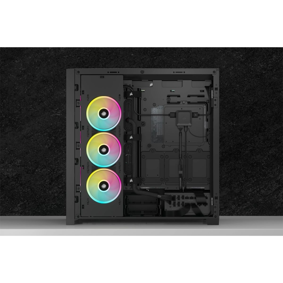 Corsair CL-9011116-WW iCUE LINK System Hub, Lüftersteuerung, Schwarz, RGB